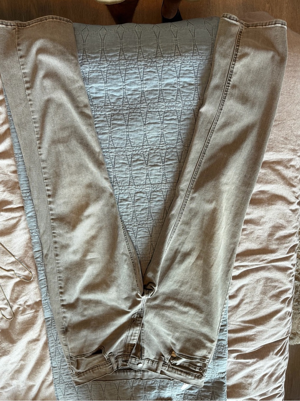 Levi Gray Denim Jeans with Inner Size Tag (W34 L34)